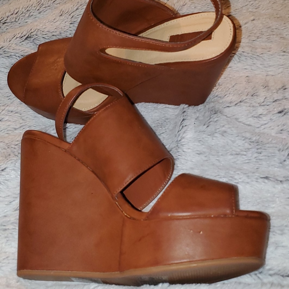 Wedge Sandals - Picture 4 of 6